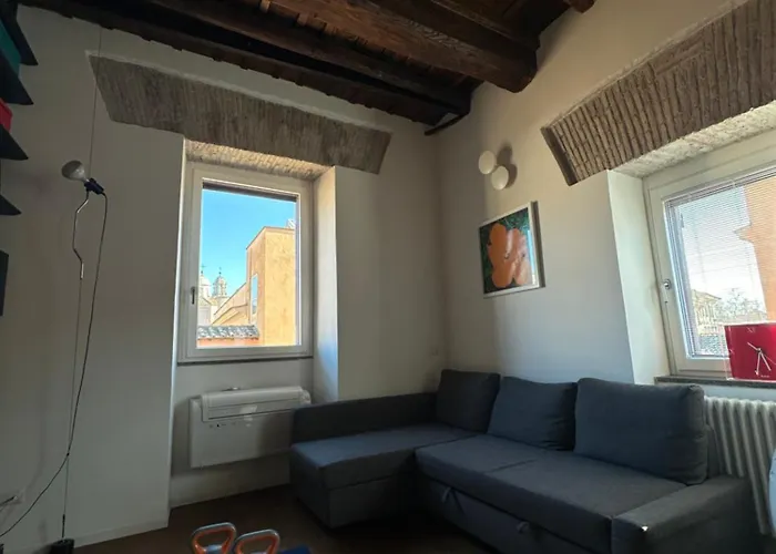 Cosy Reginella * רומא